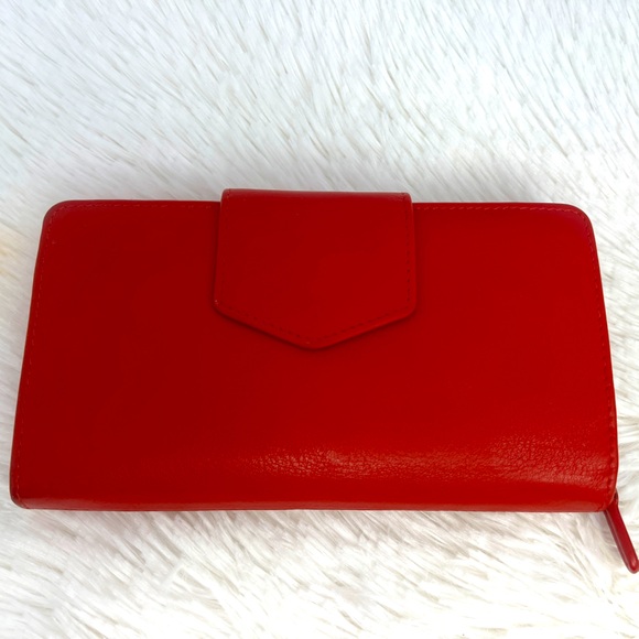 Women’s Levenger Red genuine Leather RFID Wallet - Picture 1 of 8